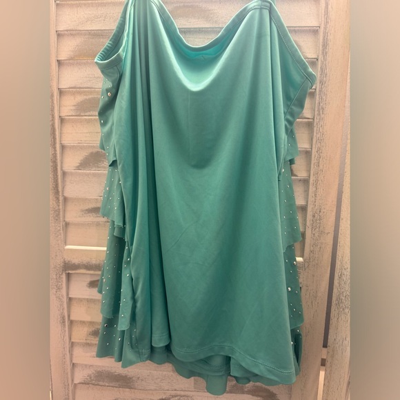 Beautiful Aqua-Colored “Lane Bryant” top with tiny silver accents all throughout - Picture 6 of 8